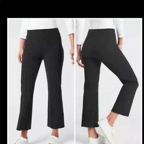 Athleta crop pants in excellent pre owned condition. - Picture 1 of 8